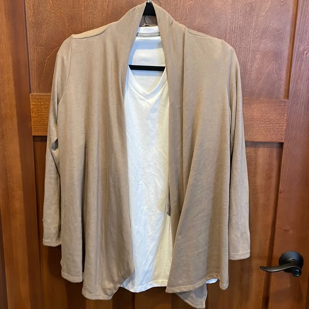Medium - Picture 1 of 5